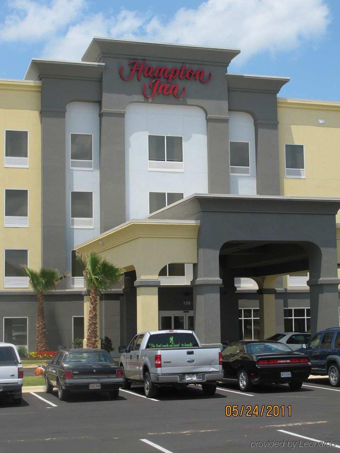 Hampton Inn By Hilton Leesville Fort Johnson Exterior photo